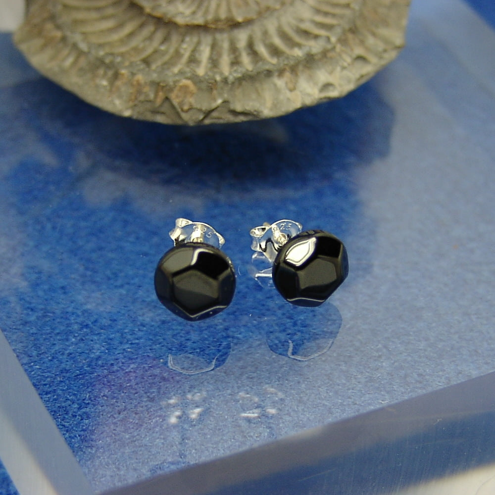 Round faceted