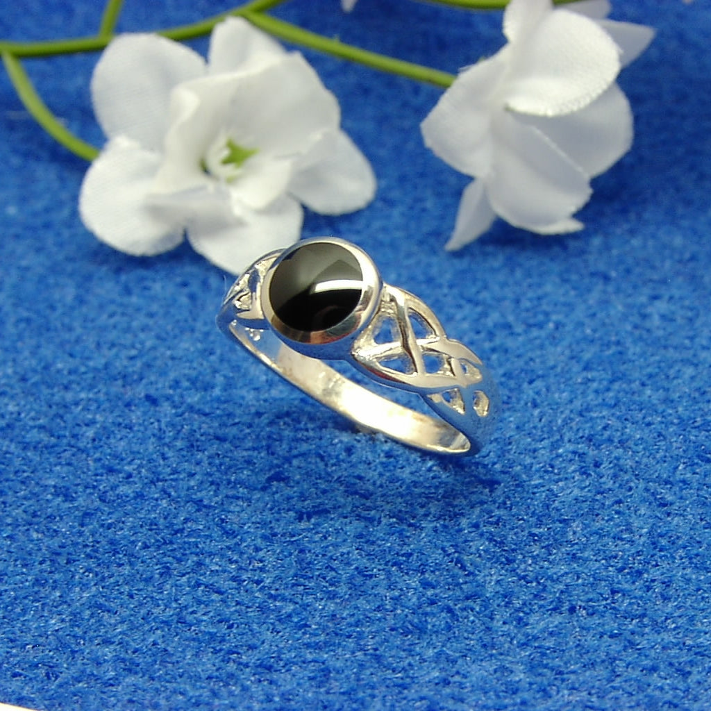 Celtic round ring