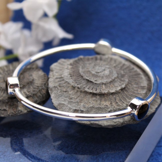 Round 3 stone bangle