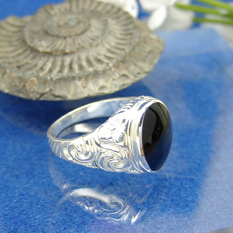 Mens Scrolled ring Simpson s Jet of Whitby