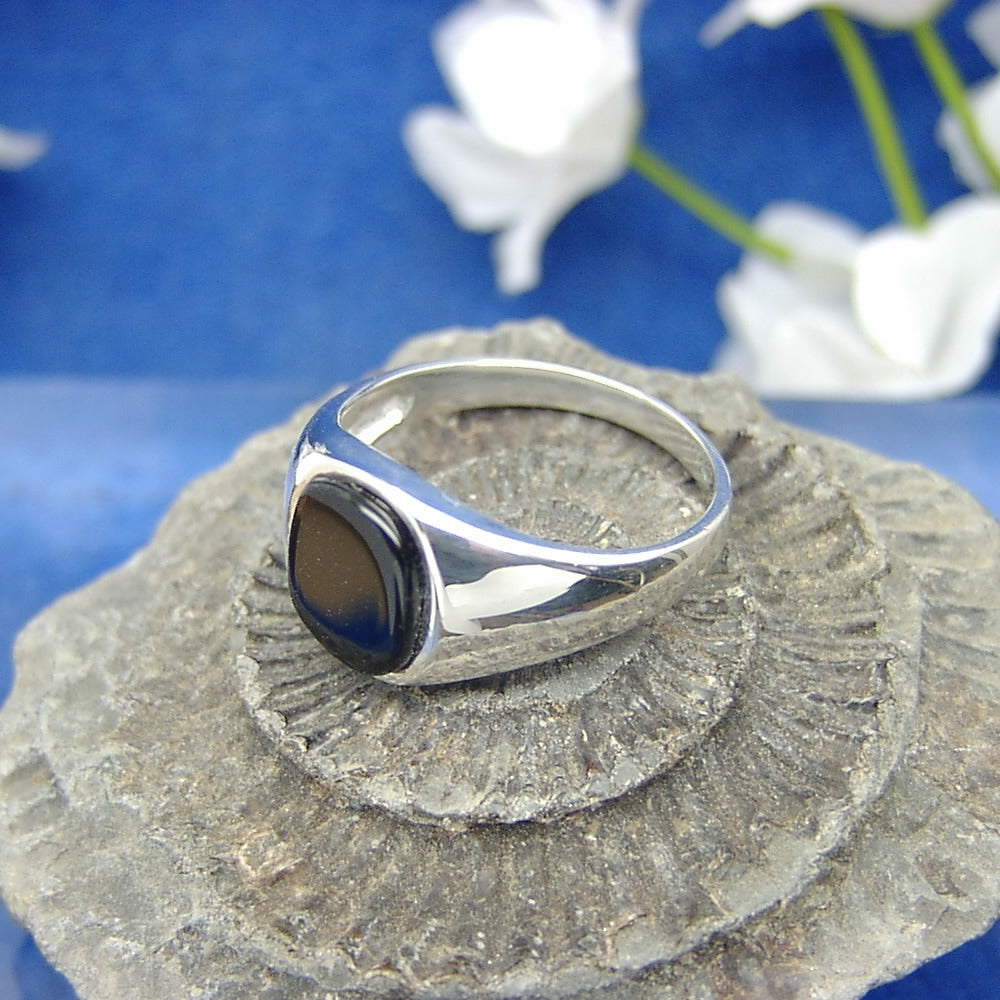 Mens Seal ring – Jet of Whitby