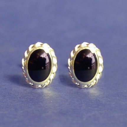 Oval rope studs