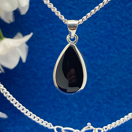 Teardrop pendant