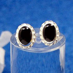 Oval rope studs